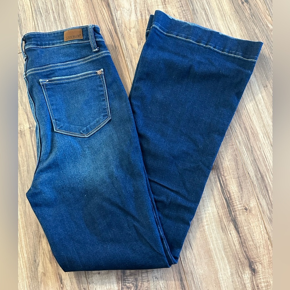 Judy Blue Flair Jeans 7/28. Like New
